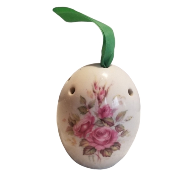 Vintage Pomander Ball Floral with Lavender - Picture 1 of 11